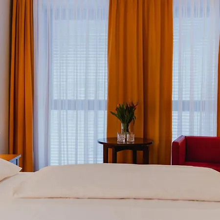 Hotel Sporer Отель Бад-Радкерсбург